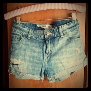 PINK! denim short-shorts